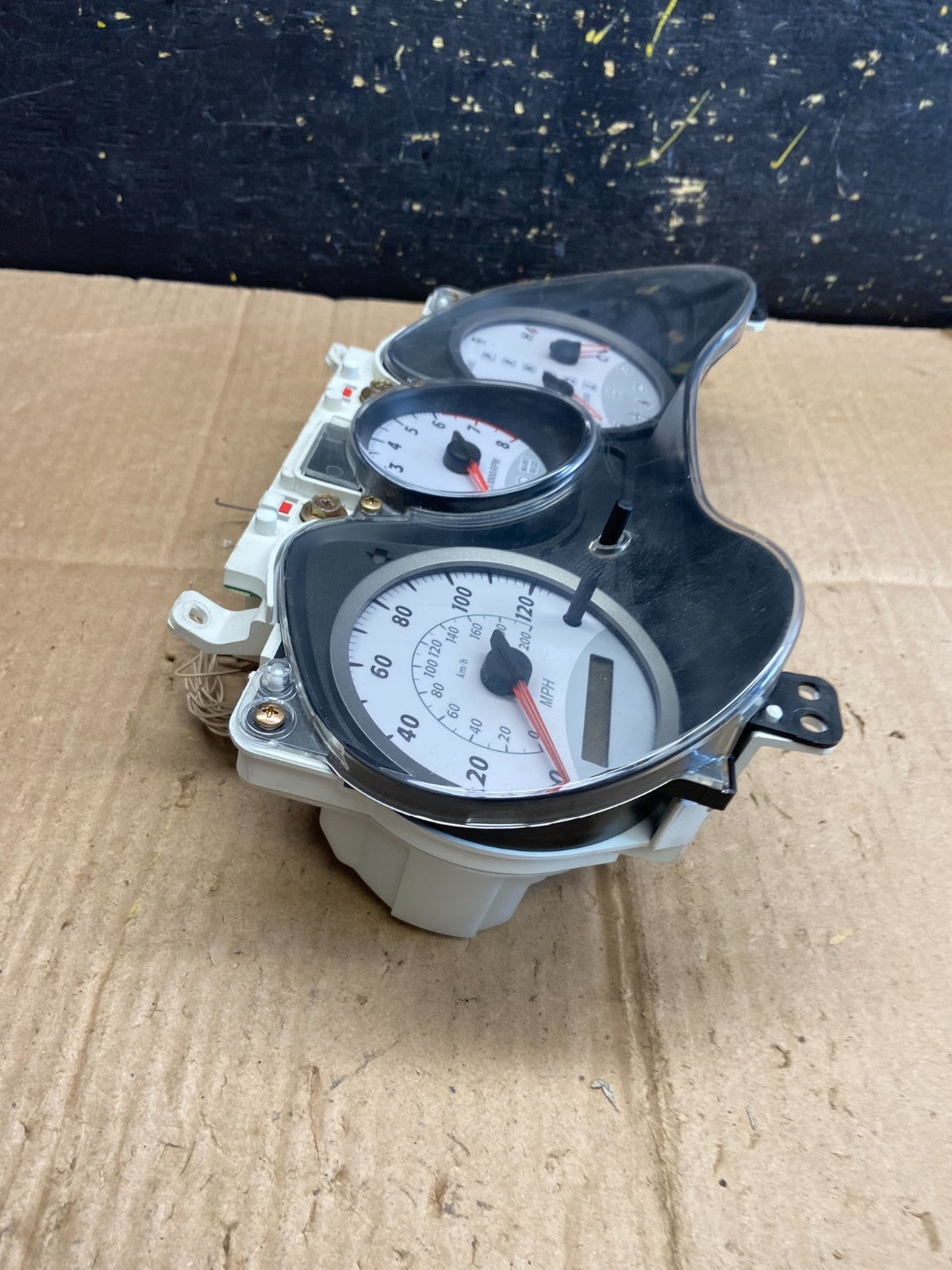 2004 2005 Toyota Rav4 Speedometer Insrument Gauge Cluster Bezel  AA8018 DG2