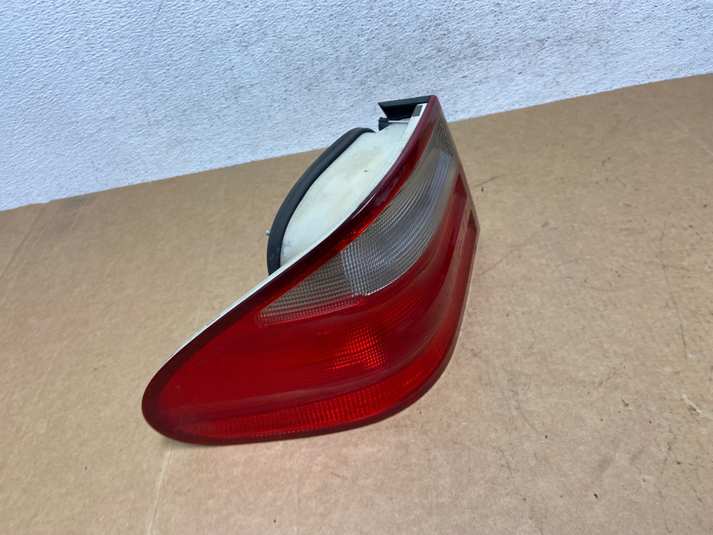1998 to 2003 Mercedes Benz W208 CLK Left Driver Lh Side Tail Light AE3028 LK2