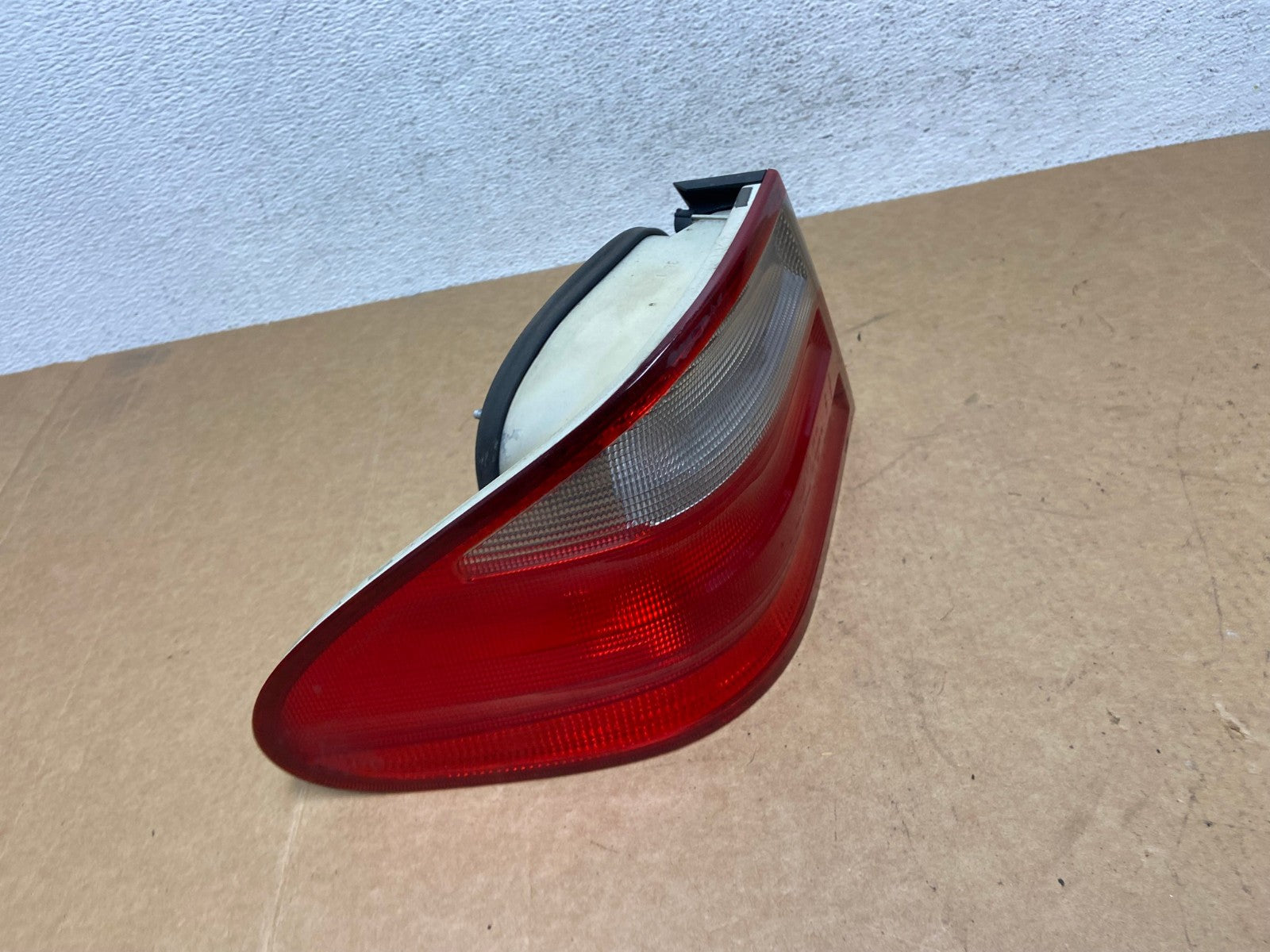 1998 to 2003 Mercedes Benz W208 CLK Left Driver Lh Side Tail Light AE3028 LK2