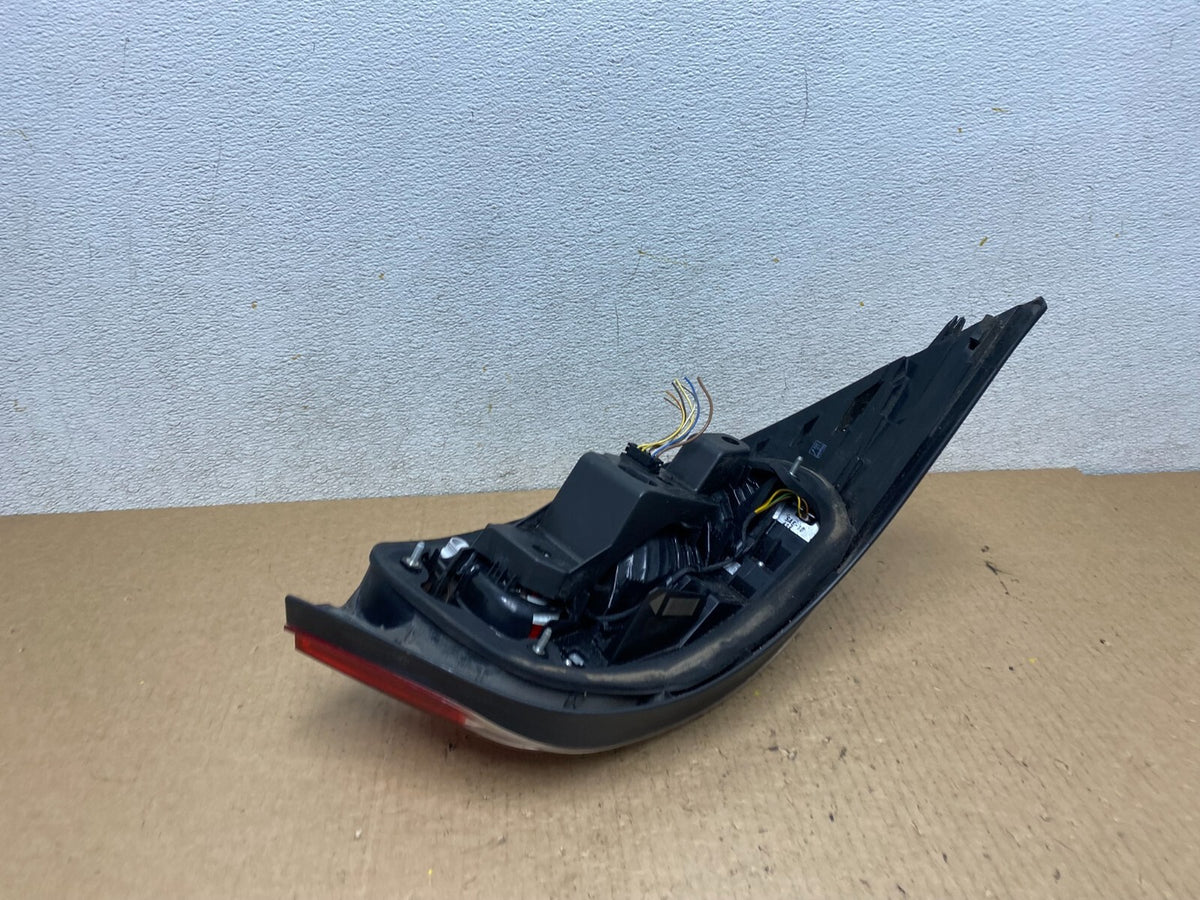 2008 2009 2010 BMW 5 525i 530i Right Passenger Rh Tail Side Light L8437 DW5
