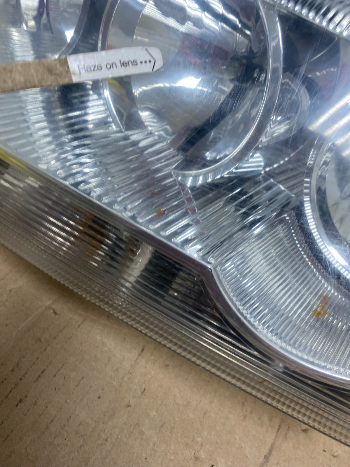2005 2006 2007 Chrysler 300 Left+Right Halogen Headlights AE7221 DW5
