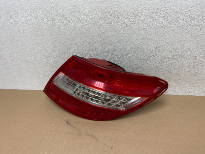 2008 - 2011 Mercedes C-Class Right Passenger RH LED Tail Light AG6608 DW1