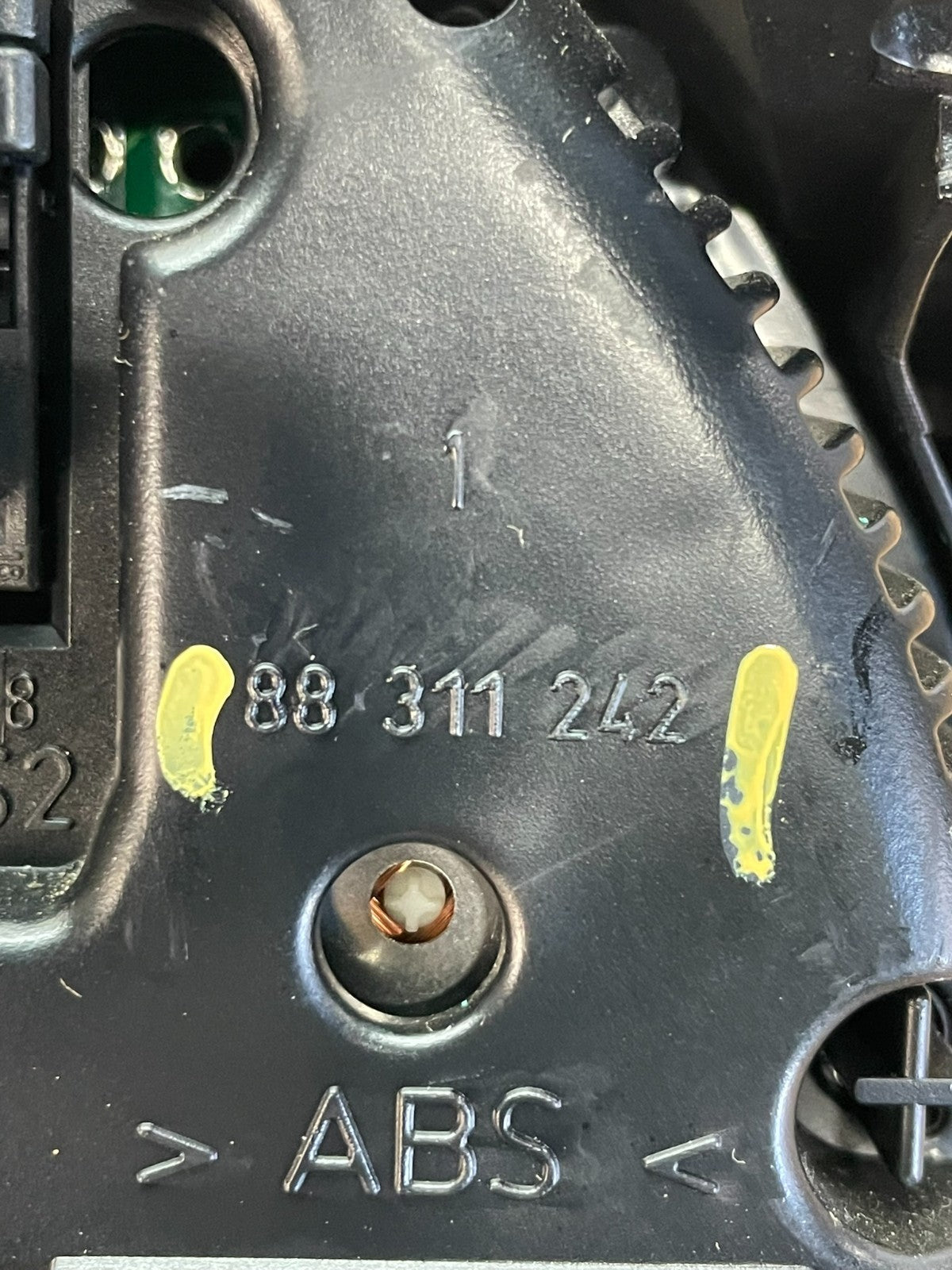 2003 2006 Land Range Rover Speedometer Cluster Gauge AG0722 DG11