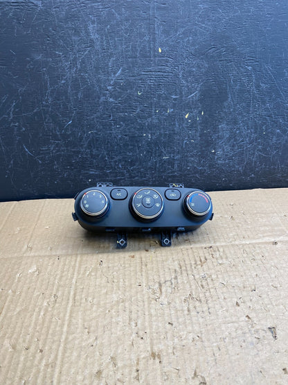2014 - 2016 Kia Forte Temperature A/C Heater Climate Control AC9638 DG0