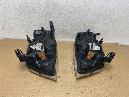 2005 to 2007 Mercury Mariner Left+Right Side Halogen Headlights AH9268 DW9