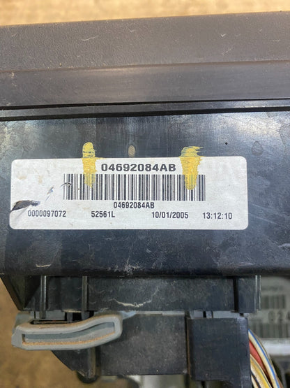 2006 Jeep Grand Cherokee Integrated Power Fuse Box Body Control Module AA3008 DG6