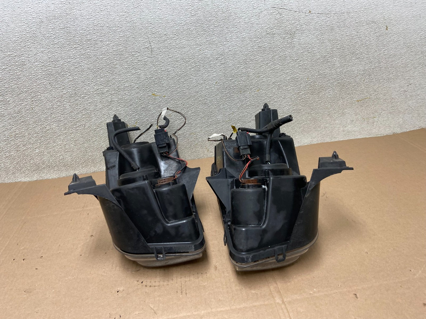 2007 to 2010 Dodge Charger Left+Right Set Side Headlights X9207 DW16