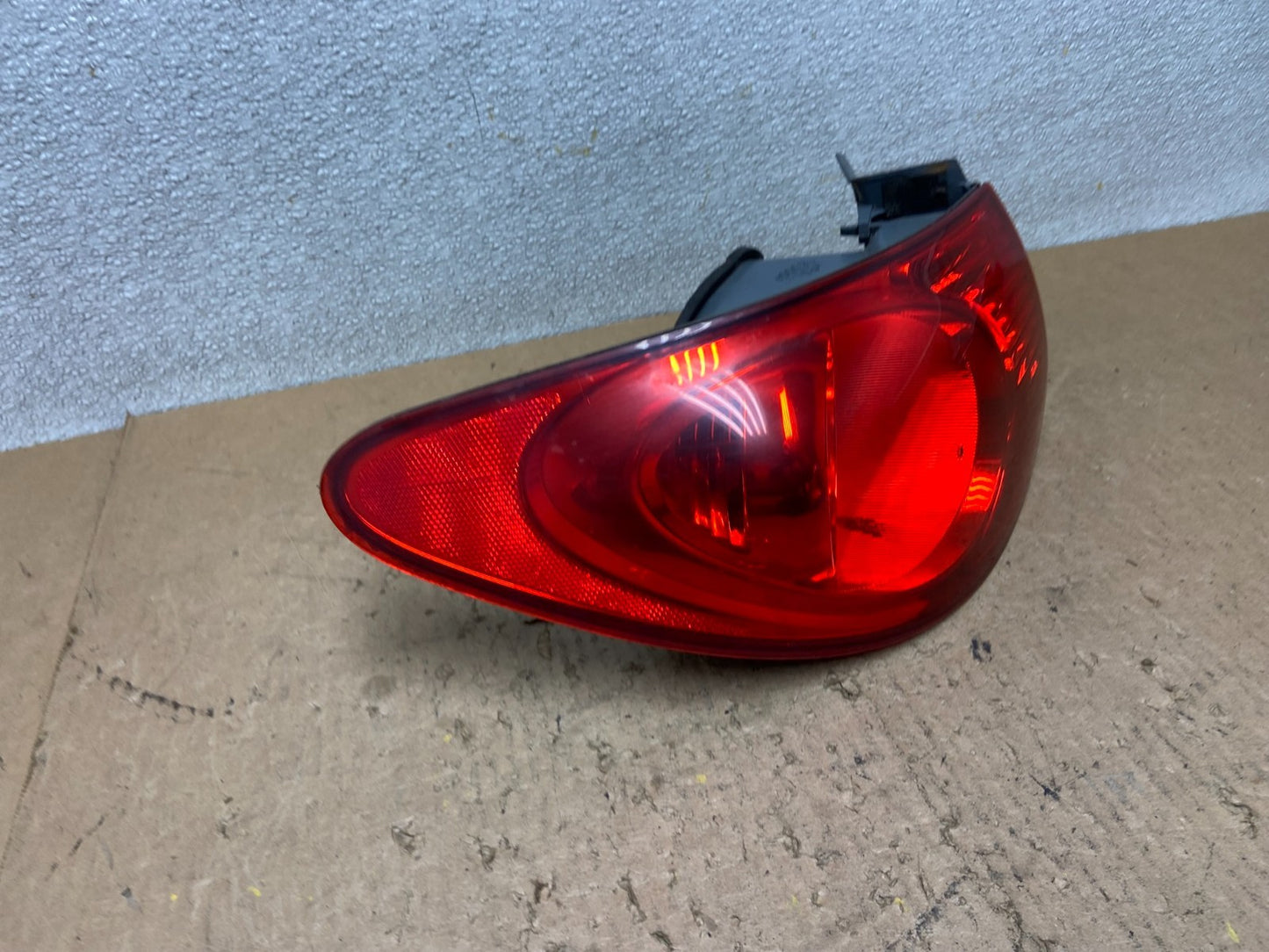 2007 to 2010 Hyundai Elantra Sedan Left Driver Side Tail Light Oem Z9503 DW2