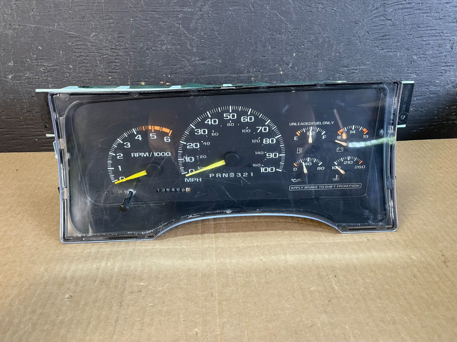 1995 to 1999 Chevrolet Silverado Suburban Cluster Gauge Speedometer AF3622 DG0