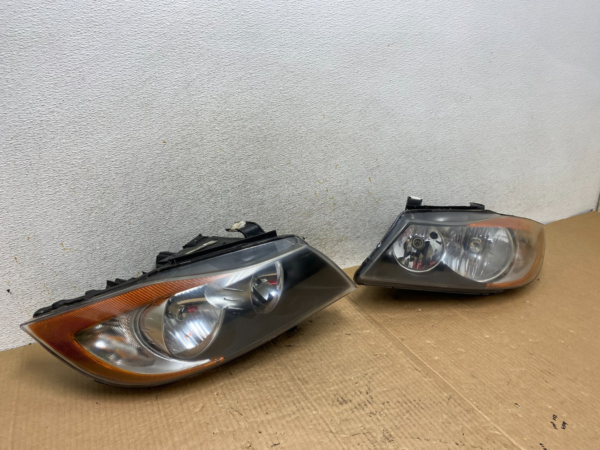 Halogen 2006 to 2008 BMW 3 Series Headlights Left+Right AI6660 DW2