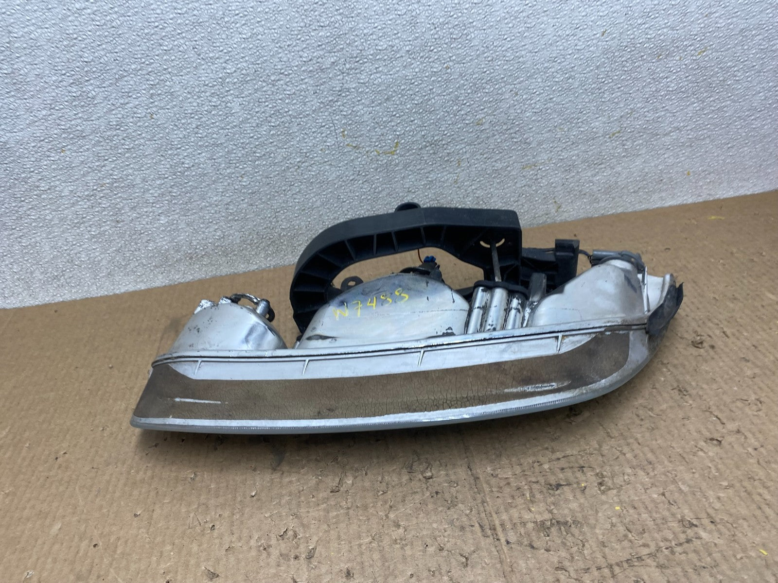 2001-2002 Saturn SC2 SL2 S Series Right Passenger RH Halogen Headlight W7488 DW8
