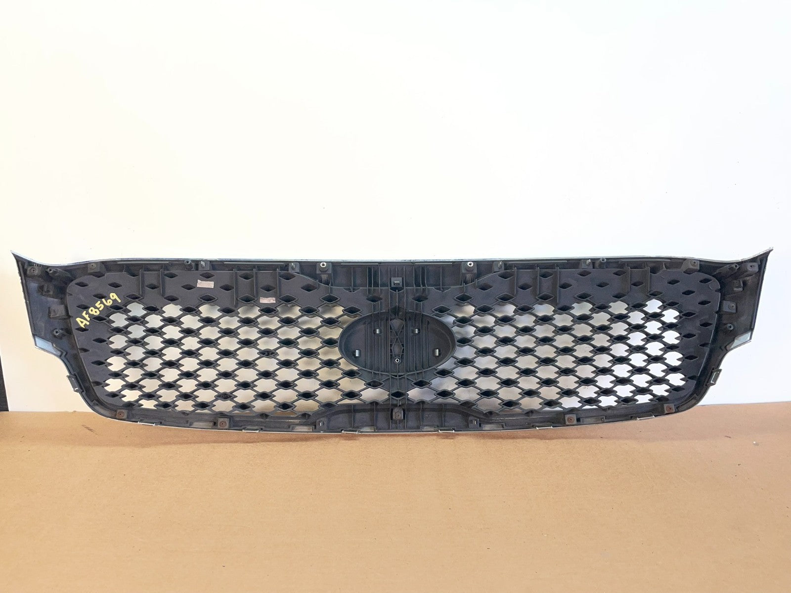 2016 to 2018 Kia Sorento Front Upper Grill Grille AF8569 DG3