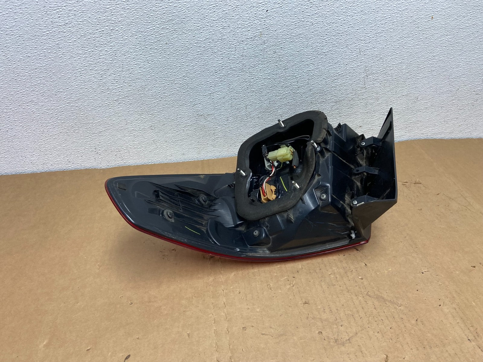 2010 to 2014 Subaru Legacy Left Driver LH Side Tail Light AC8509 DW3