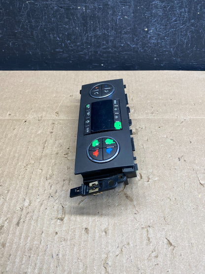 2007-2011 GMC Yukon Tahoe Automatic Climate Temperature Temp Control AC6713 DG2