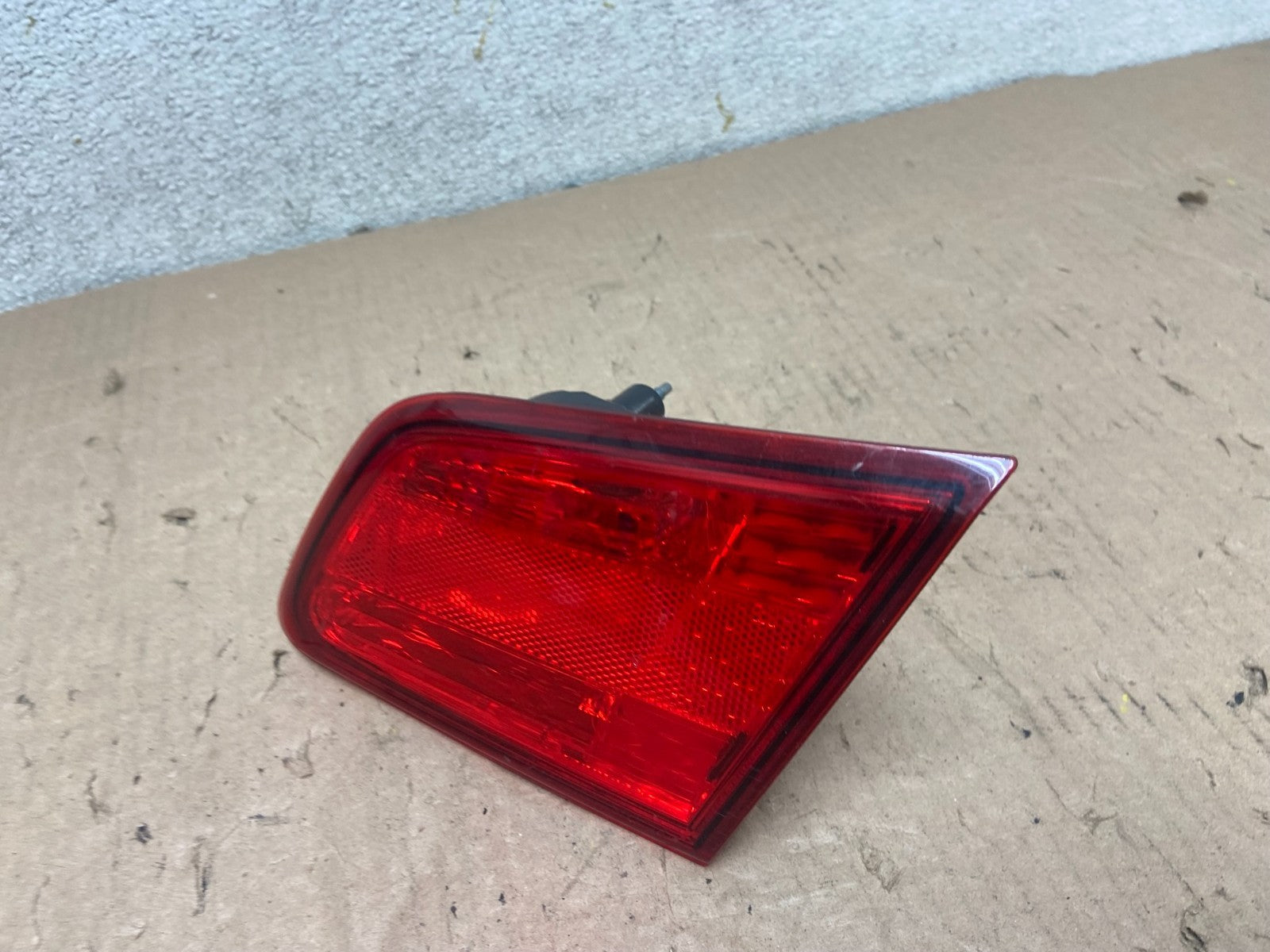 2010-2014 Subaru Legacy Right Passenger Rh Side Tail Light Inner Oem R3054 DW2