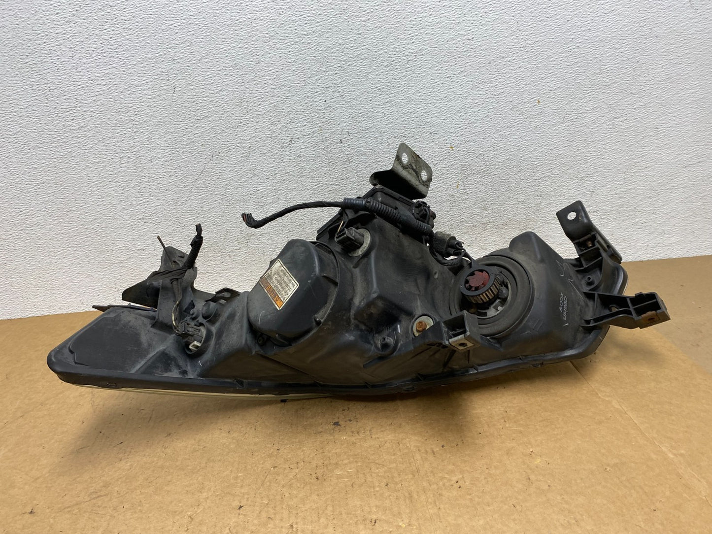2004 2005 2006 Acura TL Headlight Right Passenger Side Xenon HID AE3247 DW6