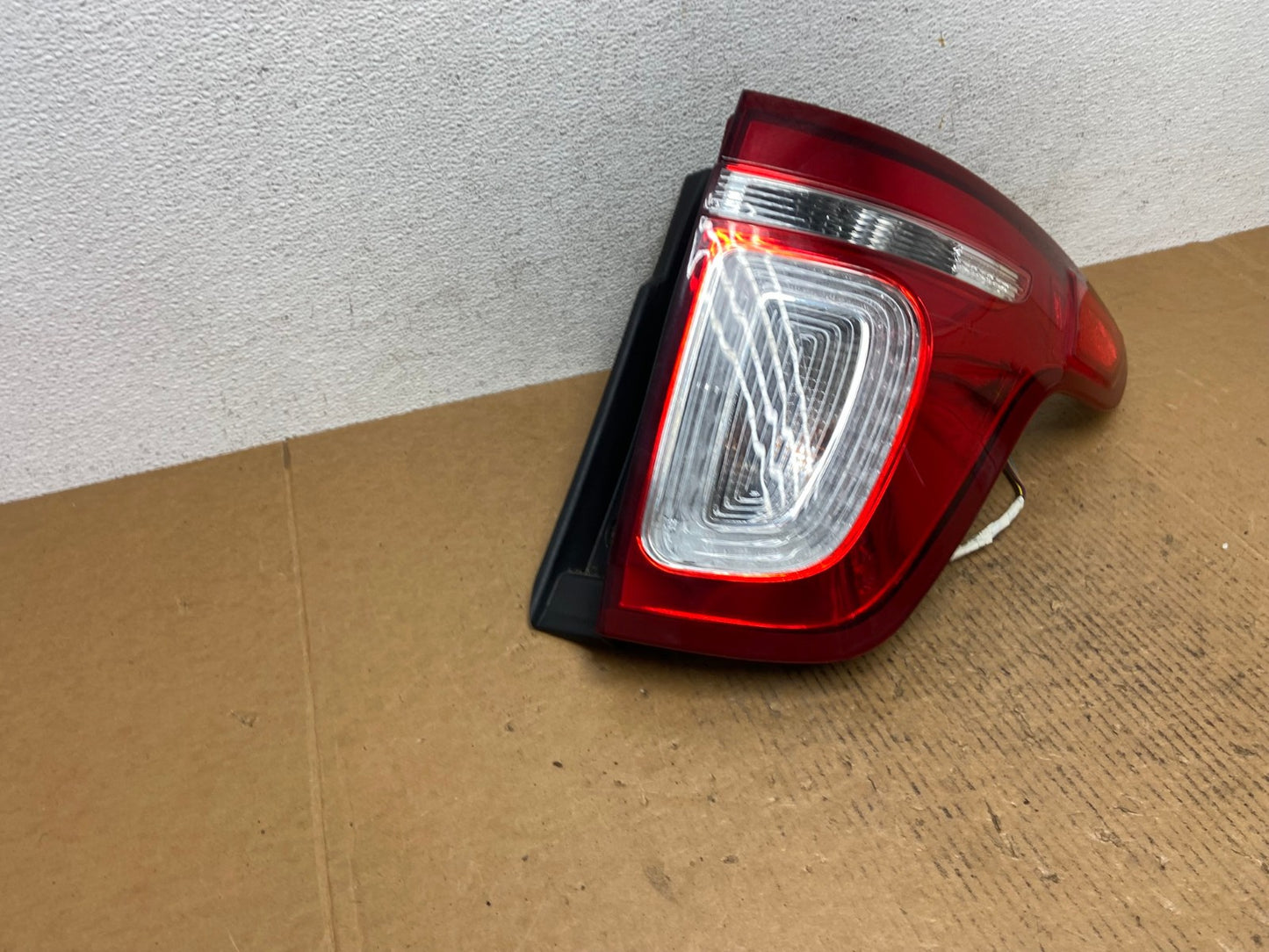 2011-2015 Ford Explorer Police Package Right Passenger Tail light AE0645 LK1
