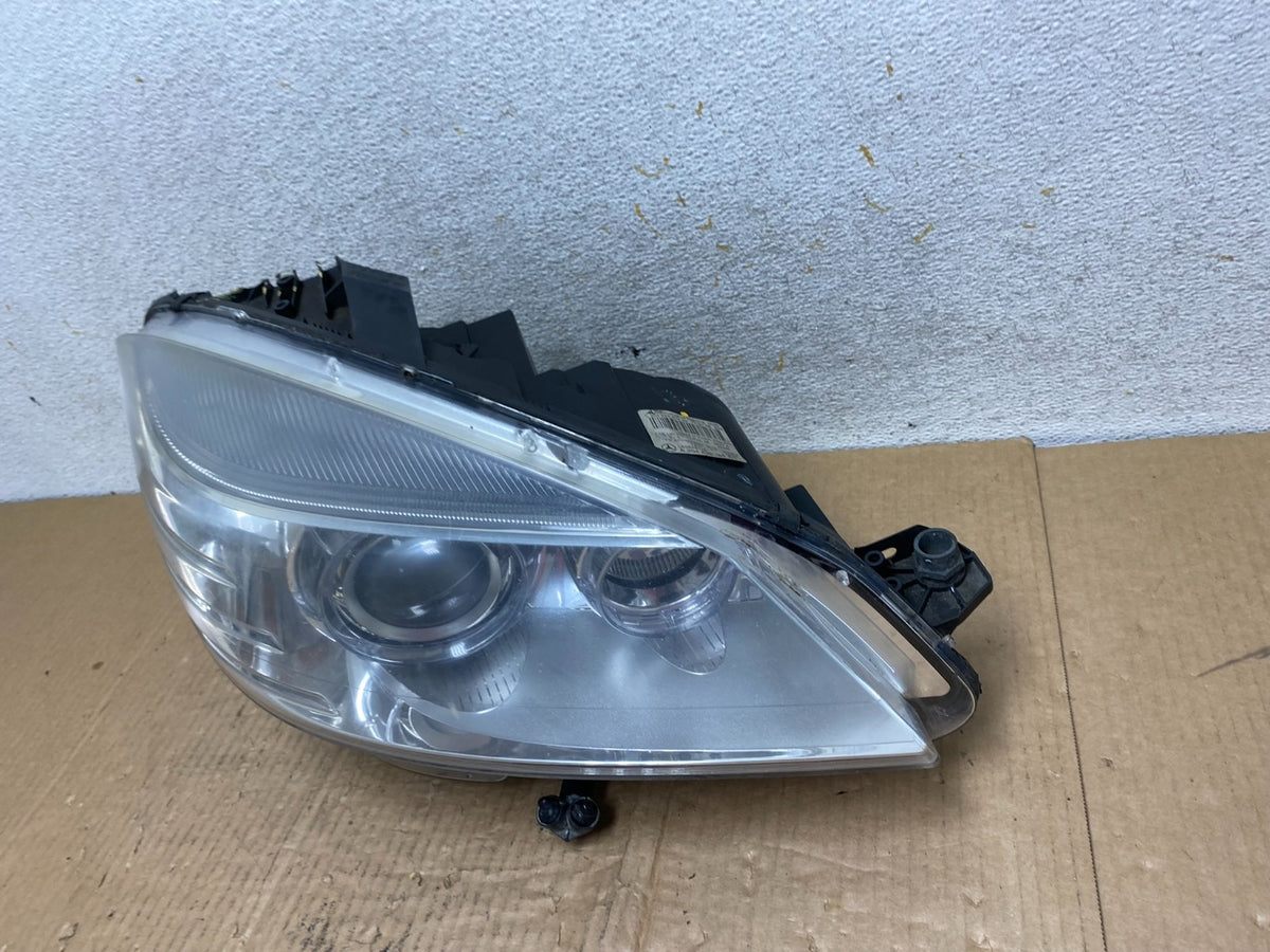 2008-2011 Mercedes C-Class C350 C300 Right Passenger Xenon Headlight AI6723 DW1