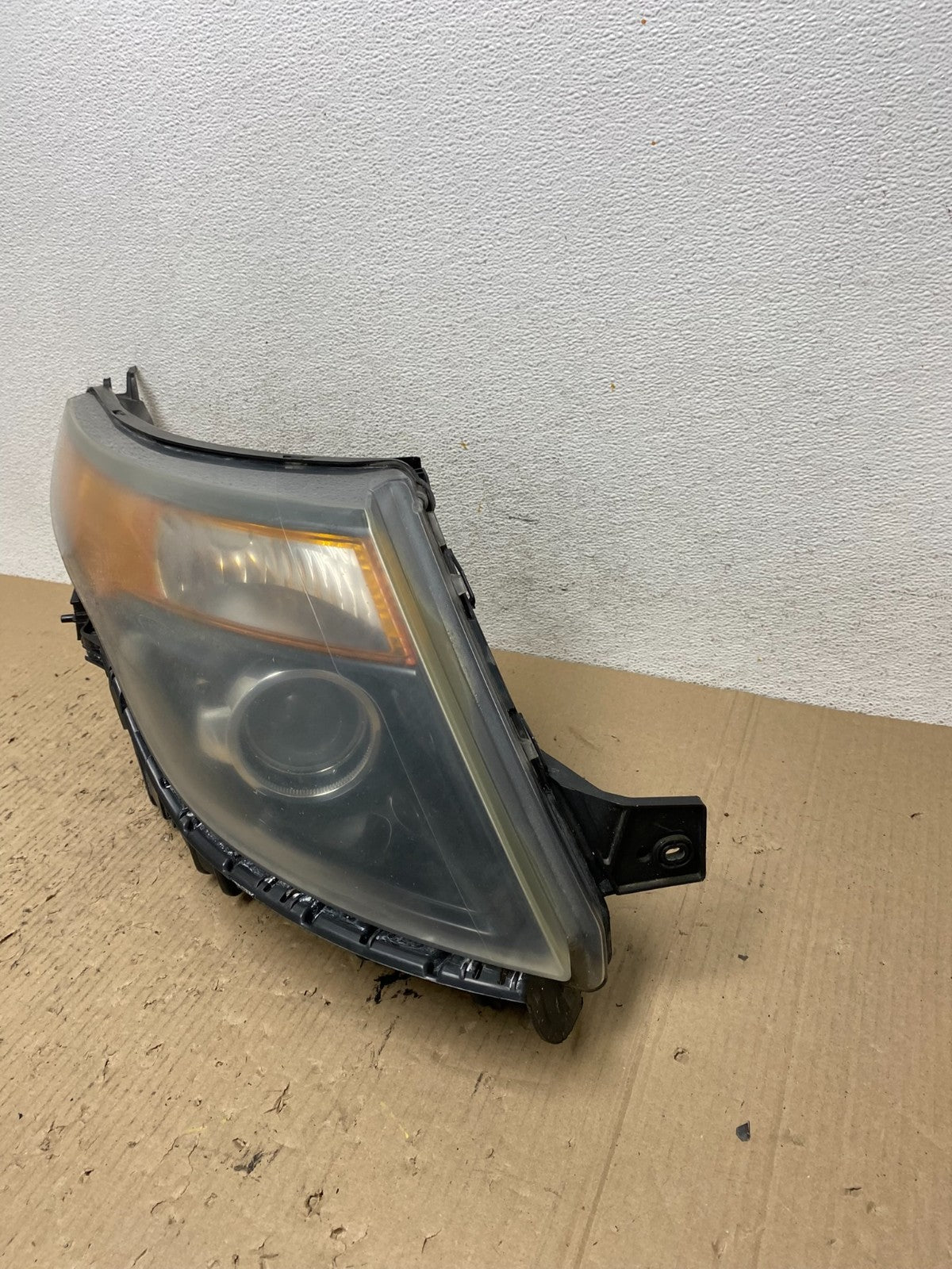 2011 - 2015 Ford Explorer Police Right Passenger Halogen Headlight AF6039 DW1