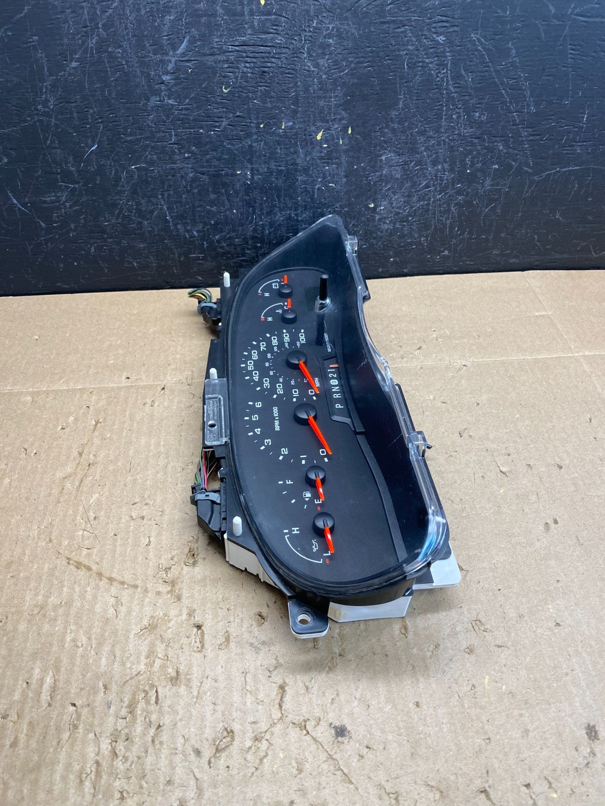 2006 Ford E350 Gauge Speedometer Cluster AC9054 DW1