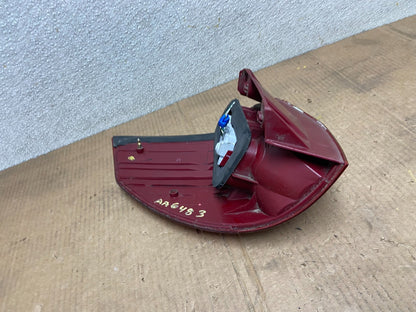 2004-2005 Toyota Sienna Right Passenger Rh Side Tail Light Oem AA6483 LK5