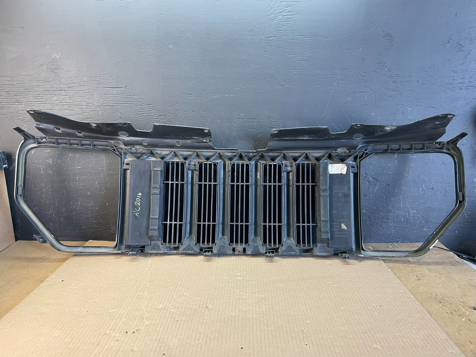 2008 2009 2010 2011 2012 Jeep Liberty Front Upper  Grill Grille OEM AC2016 DG6