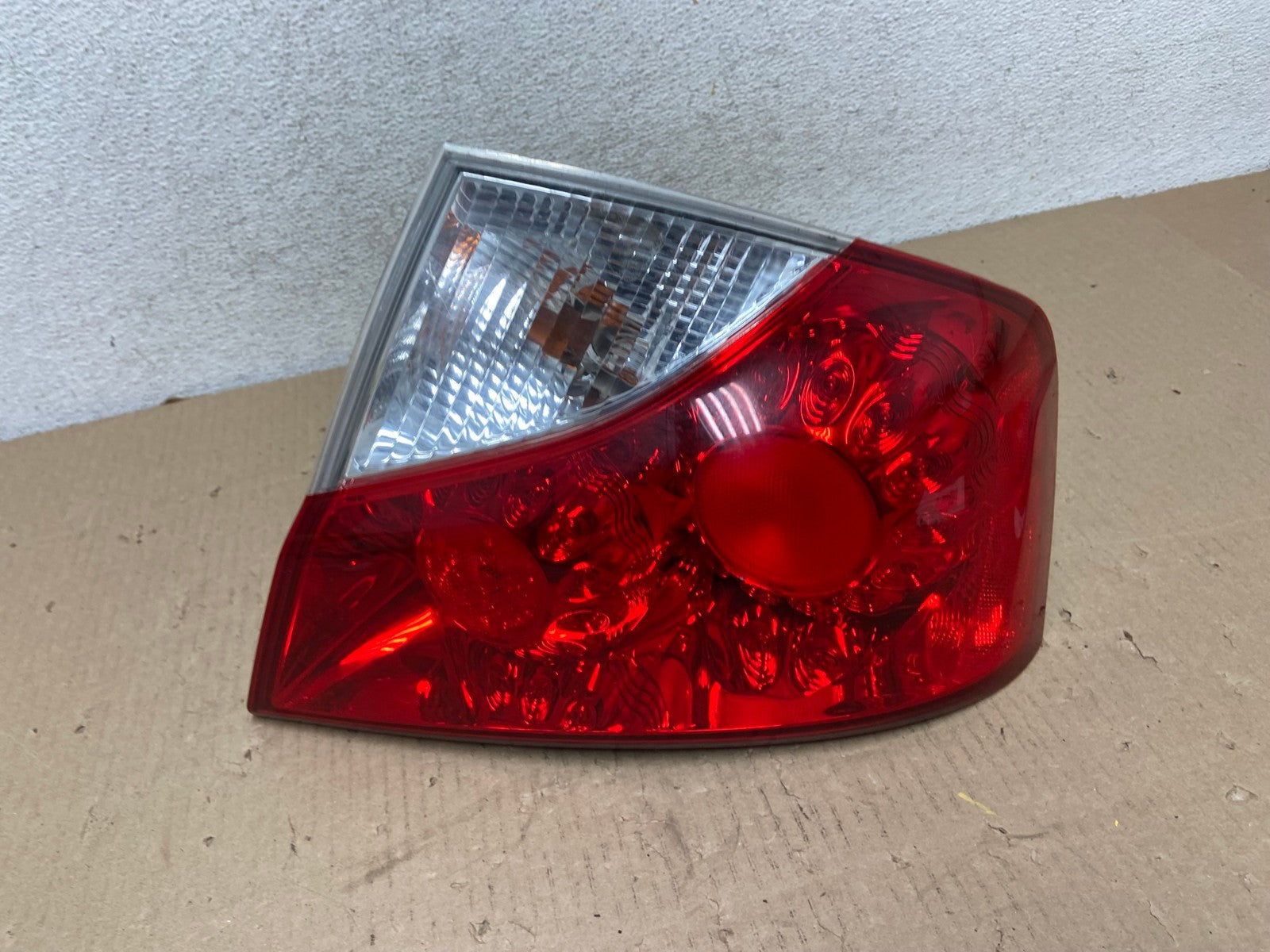 2008 2009 2010 Infiniti M35 M45 Right Passenger Side Tail Light AG5961 LK0