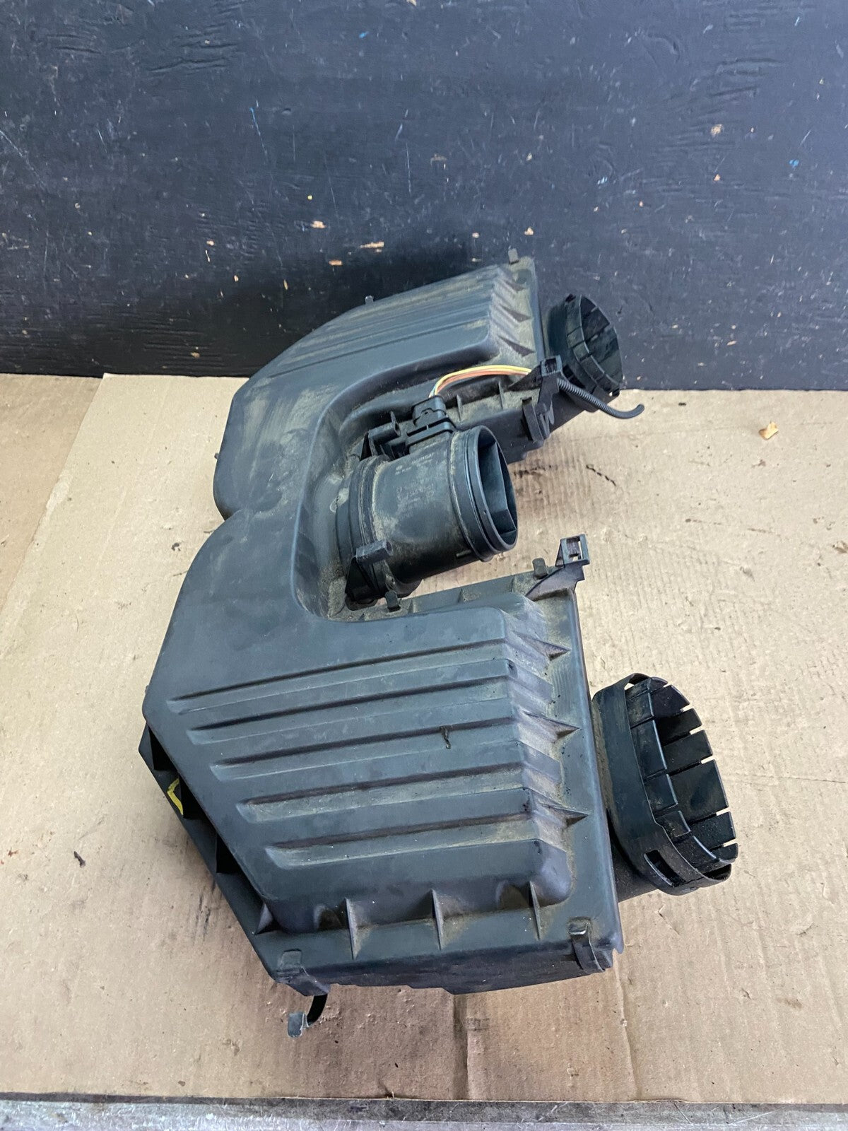 2007 to 2010 BMW E70 X5 N62 Air Intake Cleaner Filter 7548896 OEM O0579 DG2