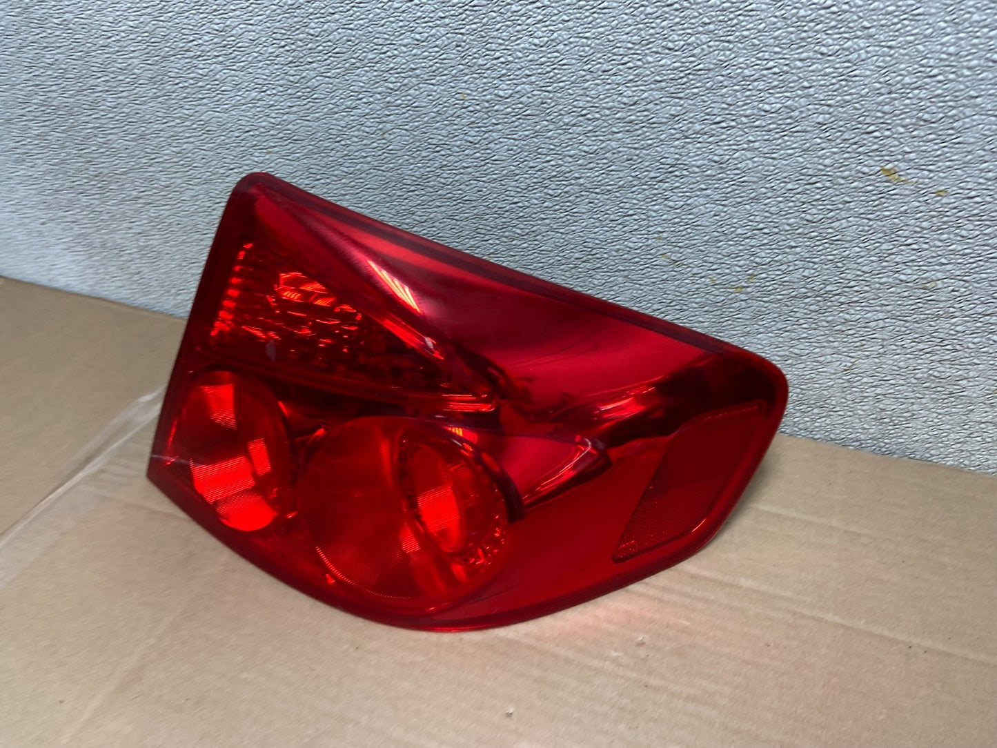 2005 to 2006 Infiniti G35 Right Passenger Side Tail Light AA8640 LK1