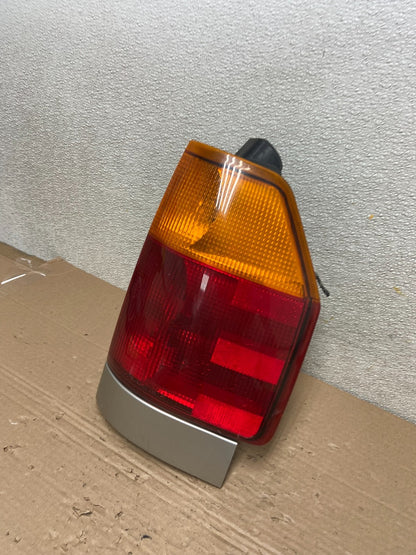 2002-2009 GMC Envoy Right Passenger RH Side Tail Light AB1175 LK1