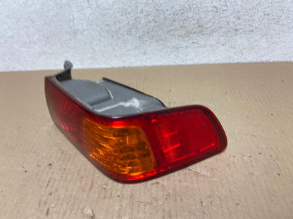2000 to 2001 Toyota Camry Right Passenger Rh Tail Light AE9673 LK1