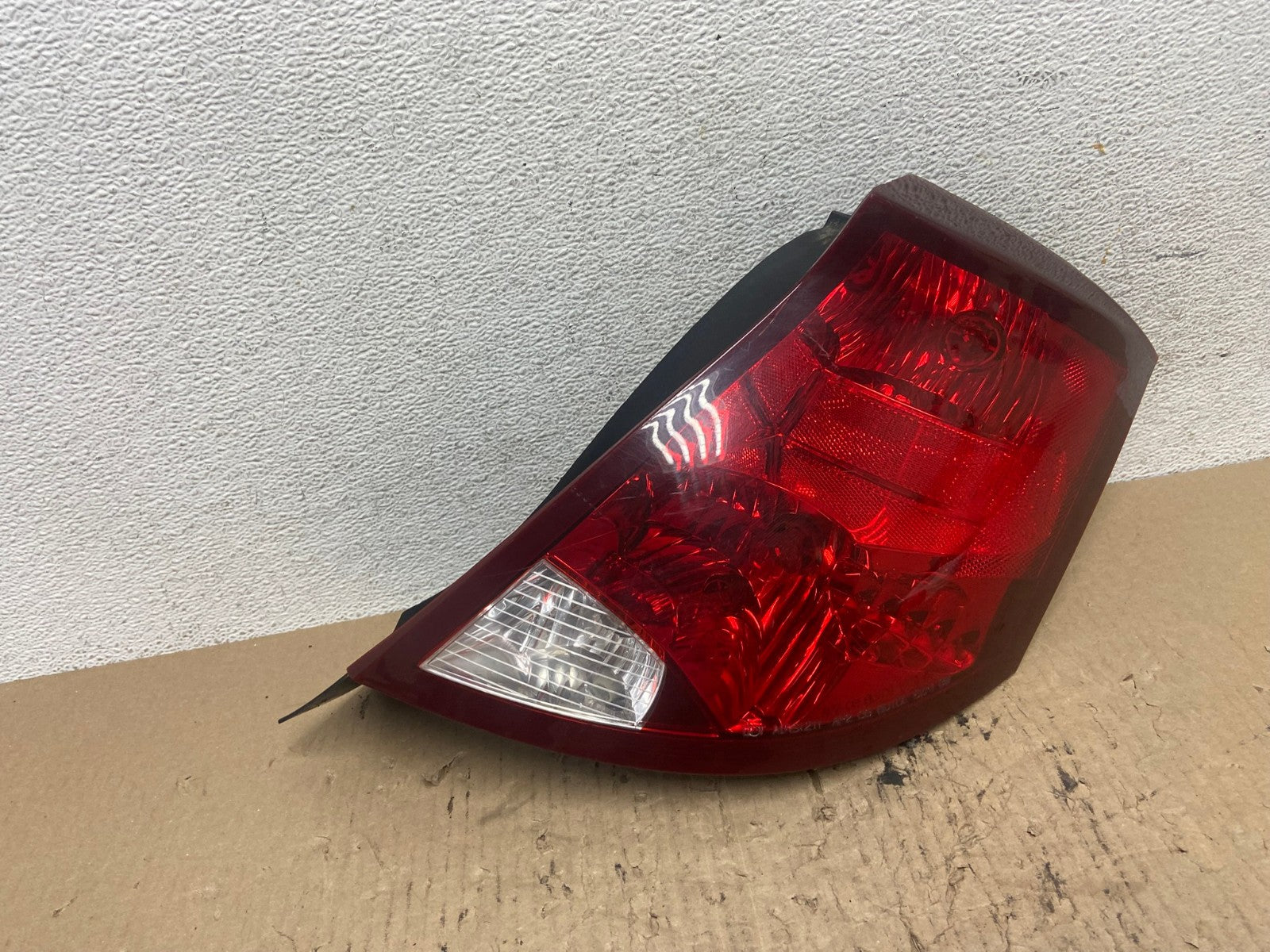 2003-2007 Saturn Ion Passenger Right RH Side Tail Light Tail Light AF7064 LK0