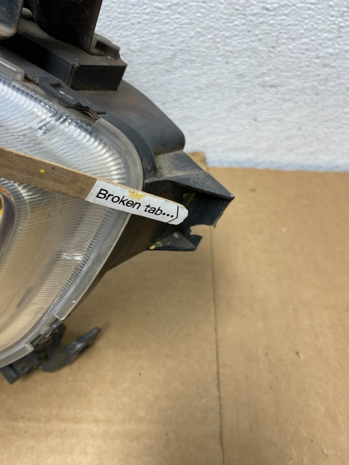 2003 to 2006 Honda Element Left Driver Lh Side Headlight TYC AD3786 DW4