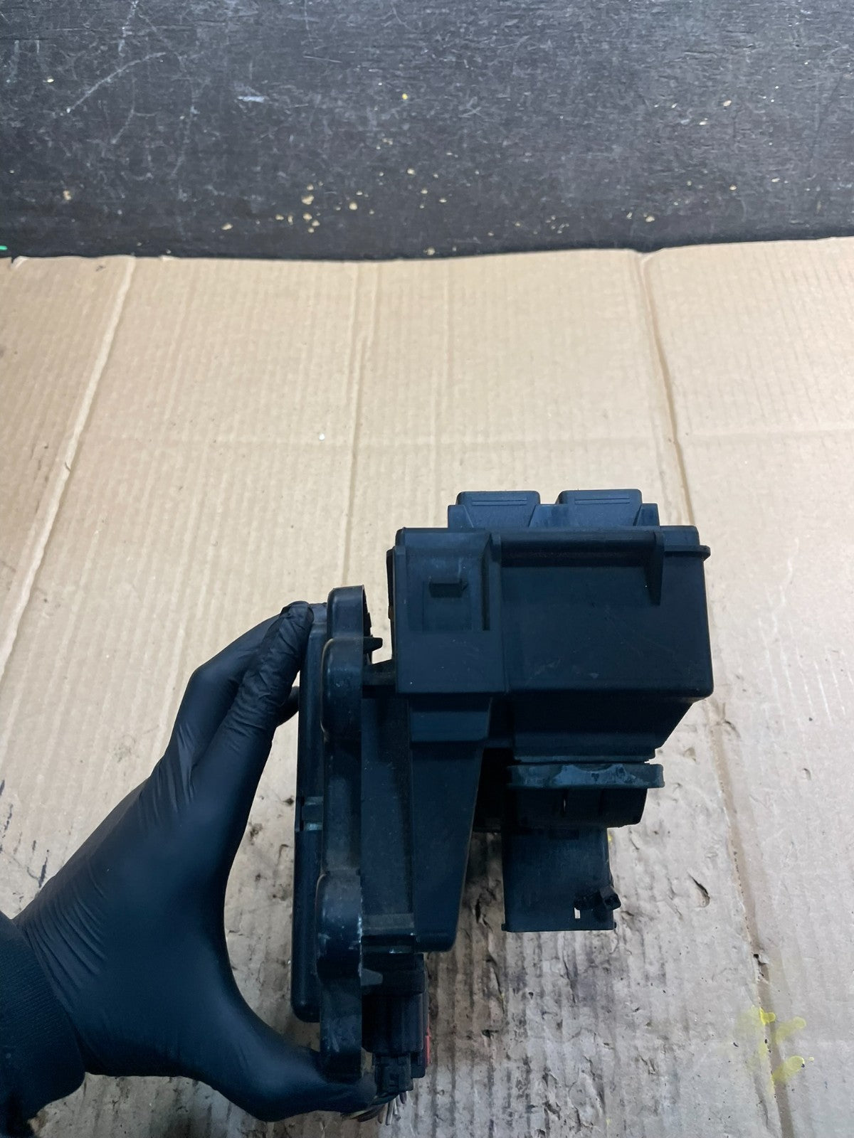2005 Jeep Grand Cherokee Fuse Box BCM Body Control Module Oem x1047 DG1