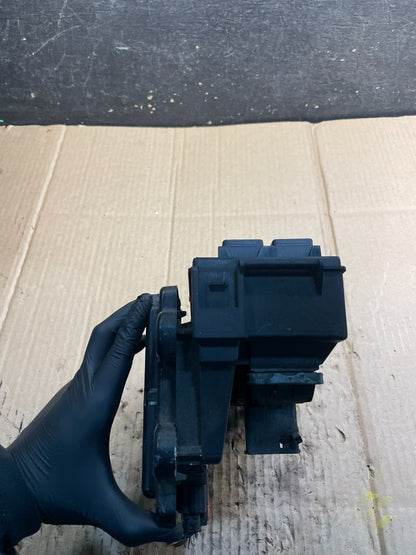 2005 Jeep Grand Cherokee Fuse Box BCM Body Control Module Oem x1047 DG1