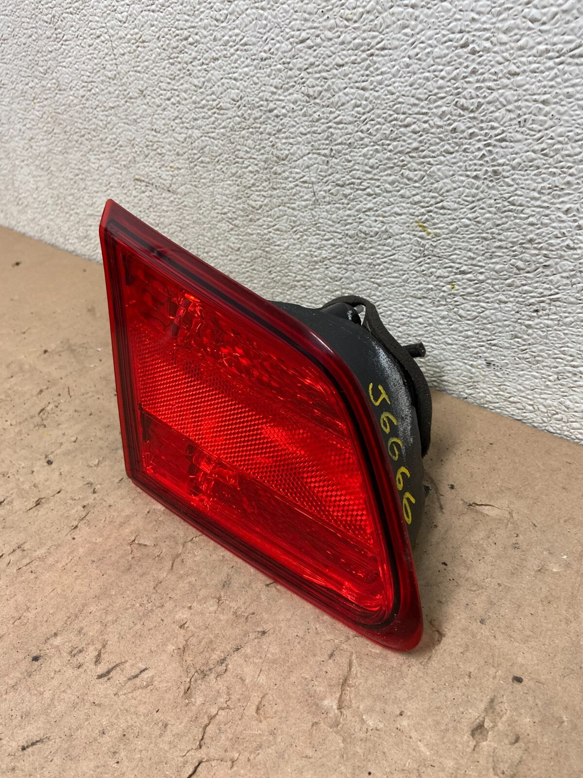 2010-2014 Subaru Legacy Left Driver Lh Side Tail Light Inner Oem J6666 DW1