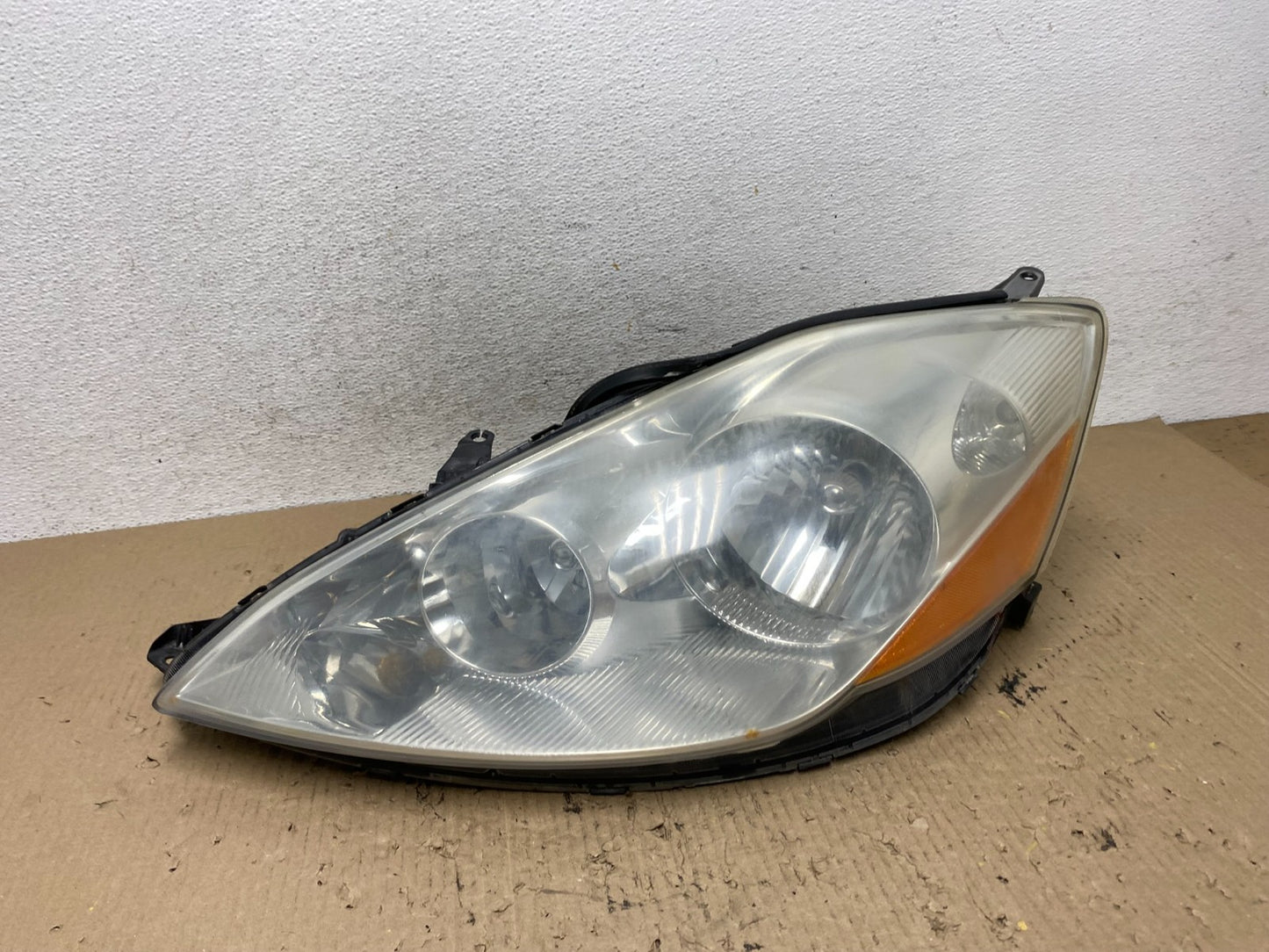 2006 to 2010 Toyota Sienna Left Driver Lh Side Headlight Halogen AF7257 DW0