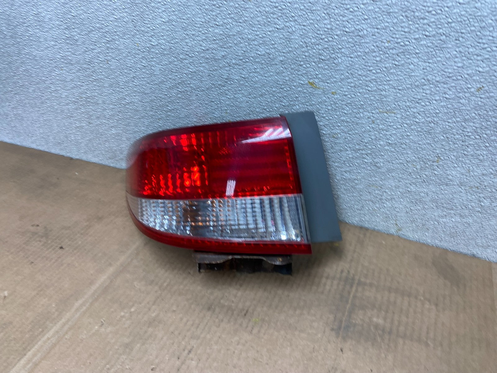 2003 to 2004 Honda Accord Sedan Left Driver Lh Side Tail light AA5324 DW1