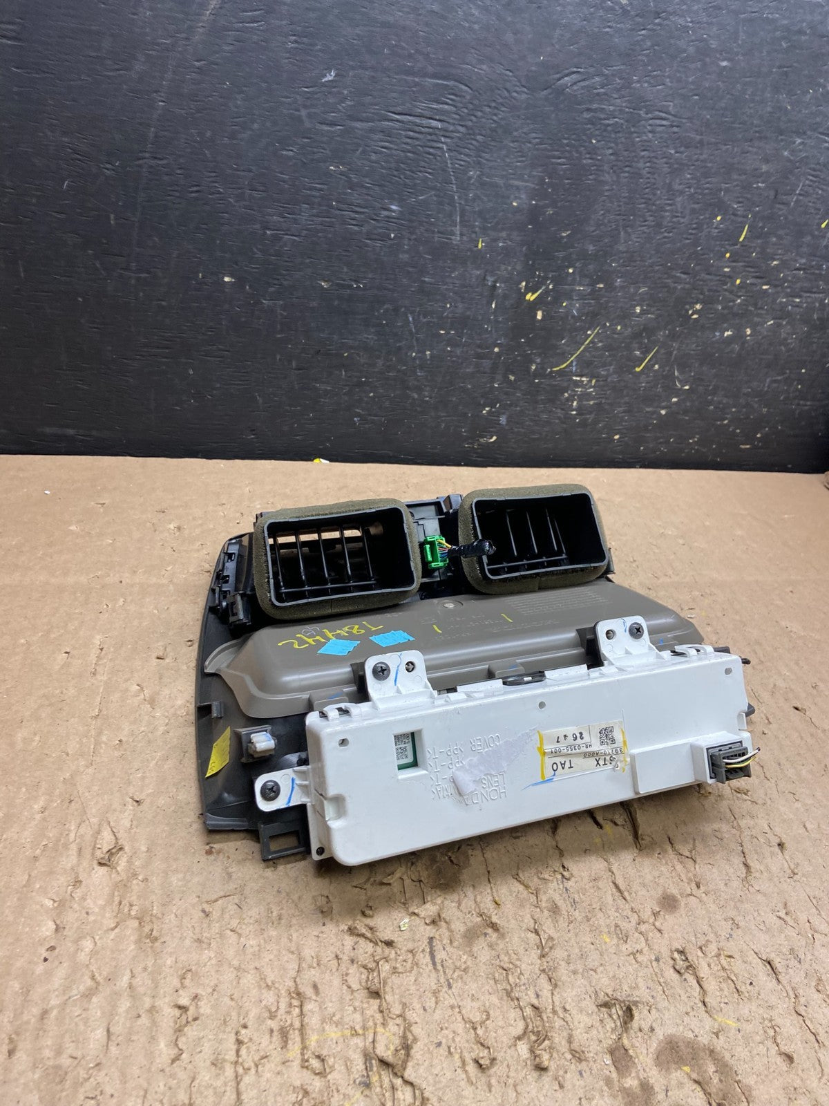 2007 - 2013 Acura MDX Front Dash Tray Center Console Air Vents Hazard T8442 DG4