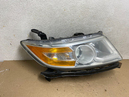 2011 to 2013 Honda Odyssey Front Right Passenger Headlight Halogen AH5827 DW1