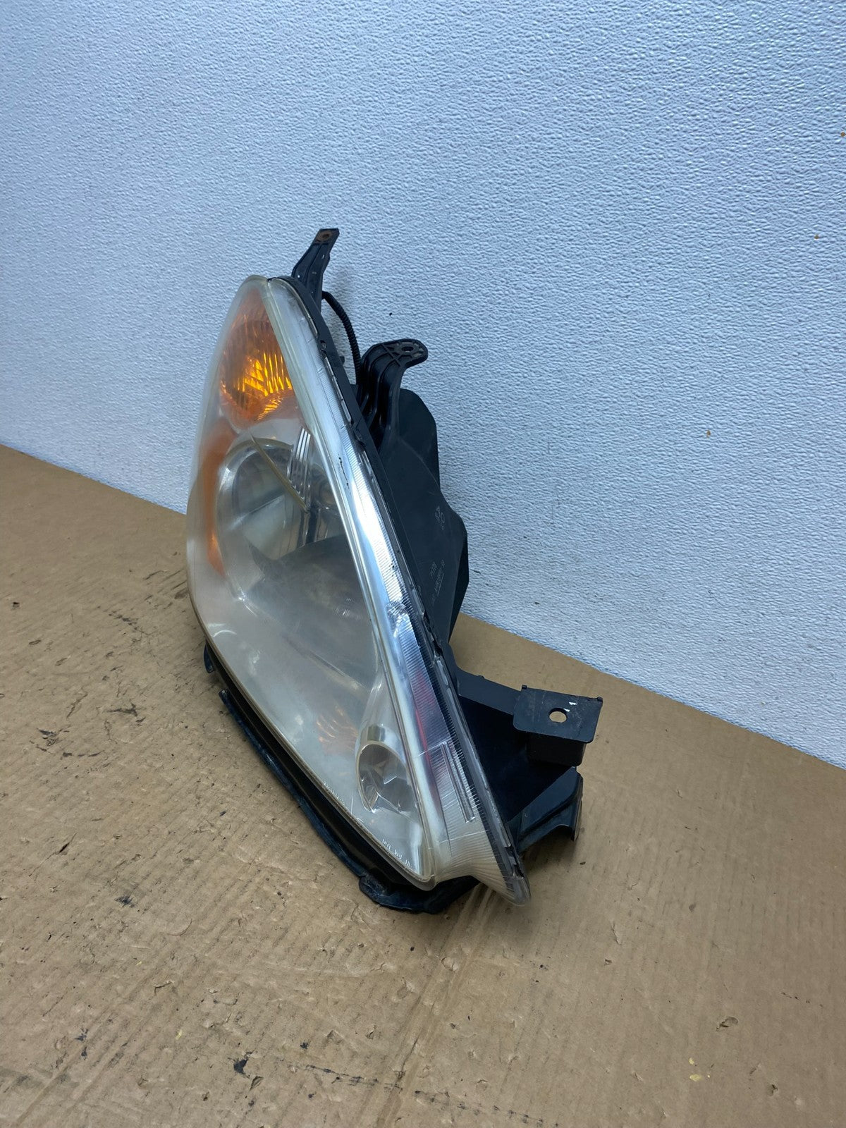 2002 to 2004 Honda CRV CR-V Right Passenger RH Halogen Headlight AC8327 DW1