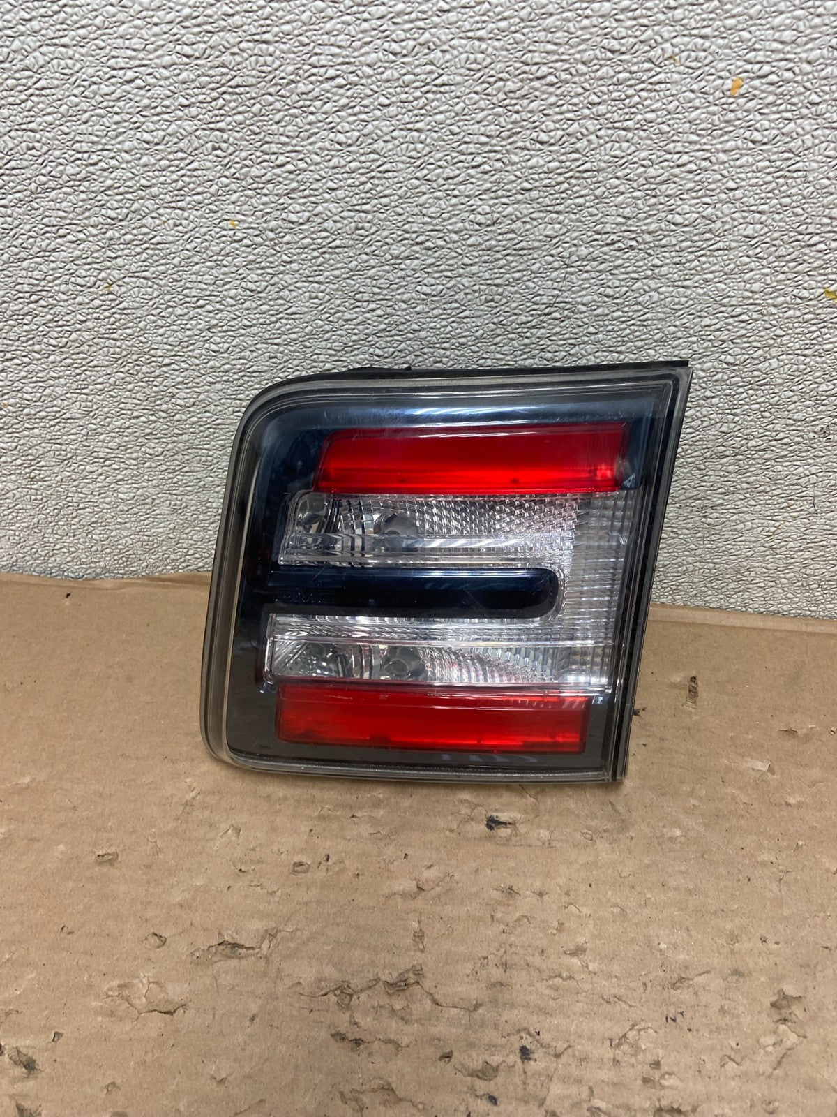 2013 to 2016 GMC Acadia Right Passenger RH Side Inner Tail Light AB0289 LK0