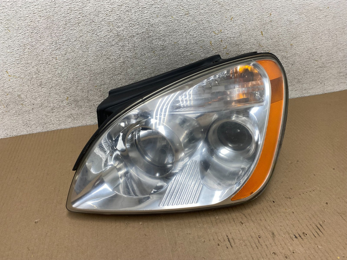 2007 - 2009 Kia Rondo Left Driver LH Side Halogen Headlight AJ2472 DW0