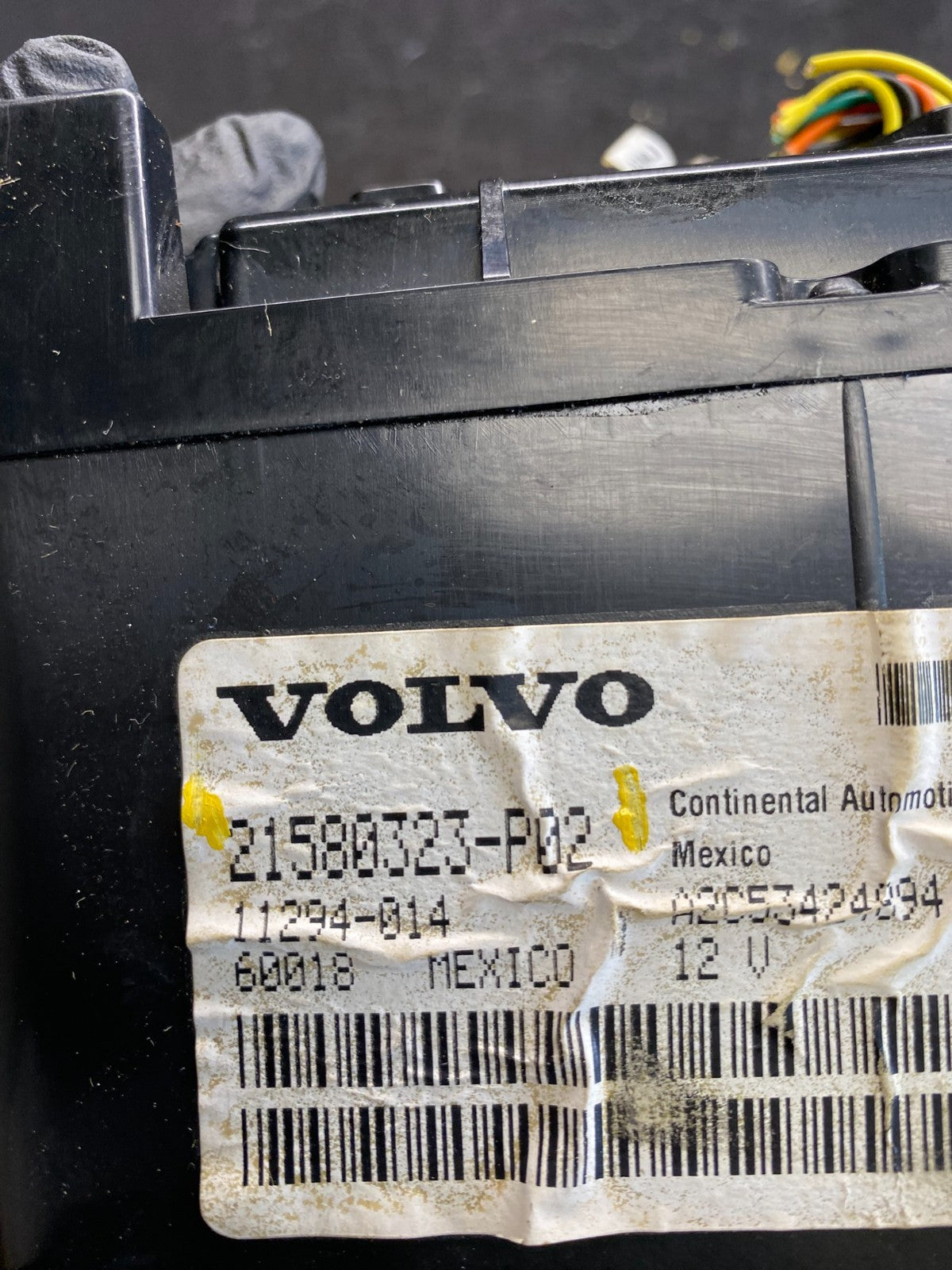 2012-2018 Volvo VNL Instrument Gauge Cluster 21580323-p02 AC95404