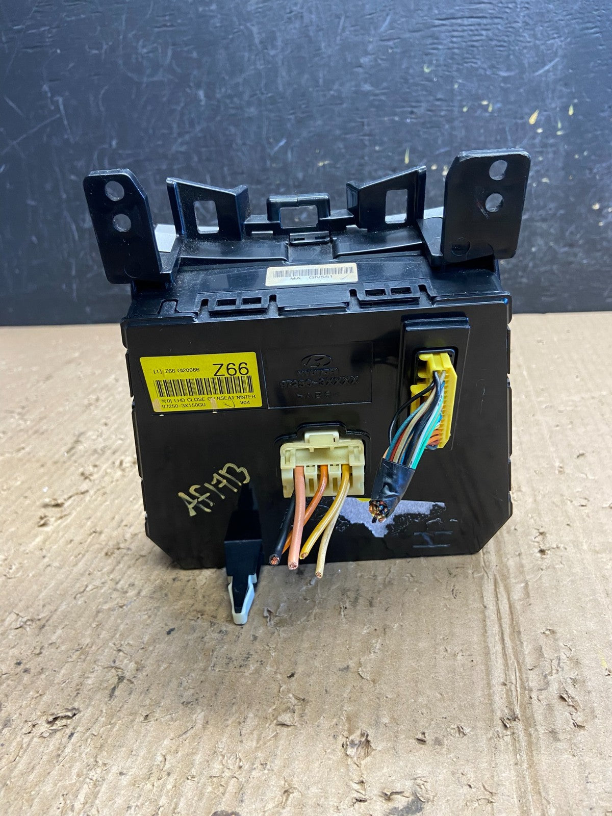 2011 - 2013 Hyundai Elantra Center Heater A/C AC Climate Control Panel AF1713 DG3