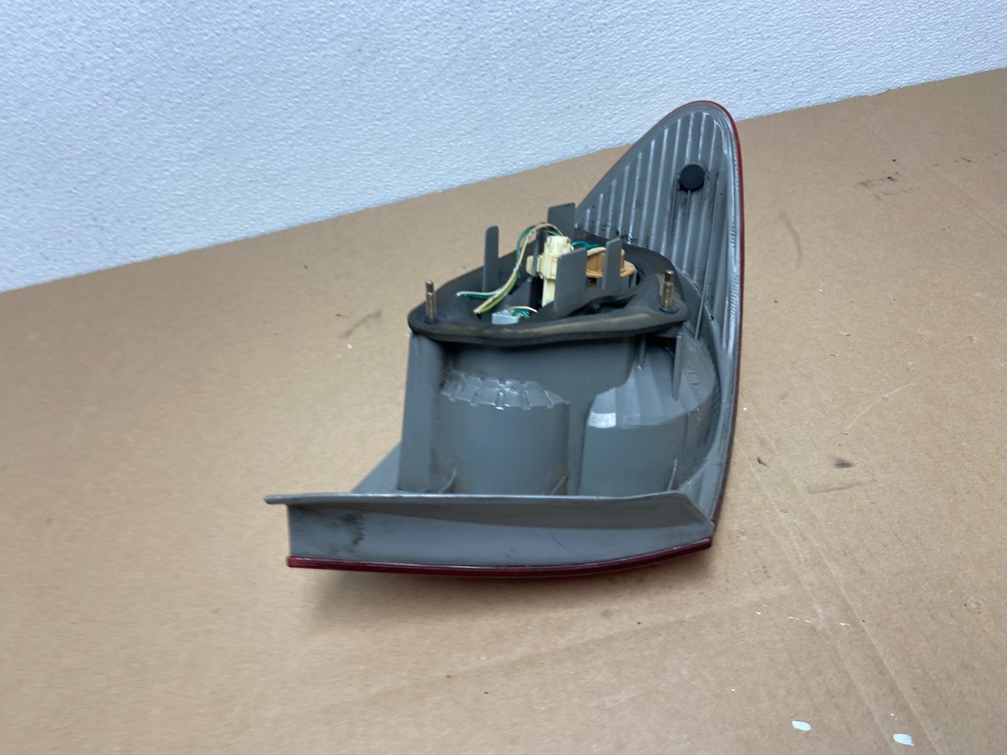 2003 to 2005 Toyota Corolla Right Passenger RH Side Tail Light Oem AB6323 DW5