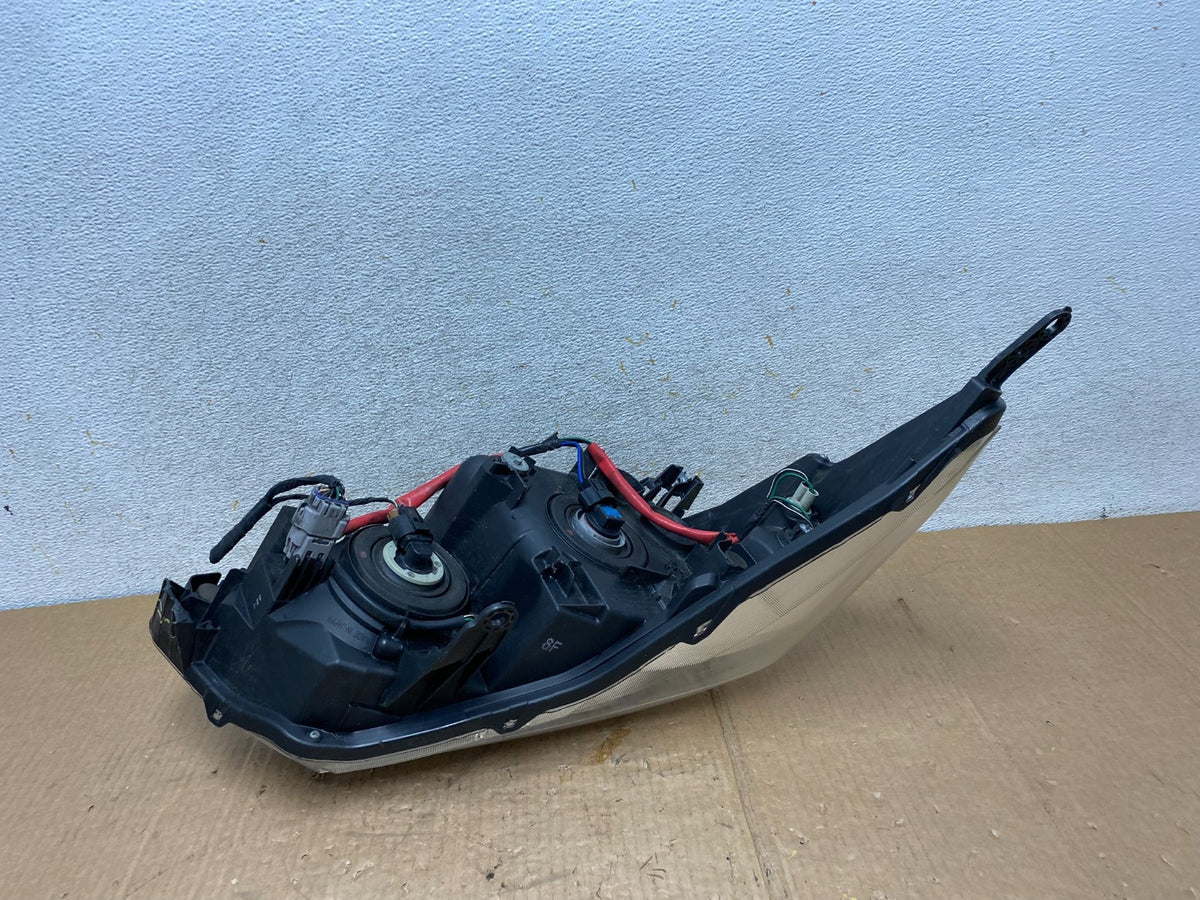 2014 to 2016 Subaru Forester Left Driver LH Headlight Halogen AI5507 DW6