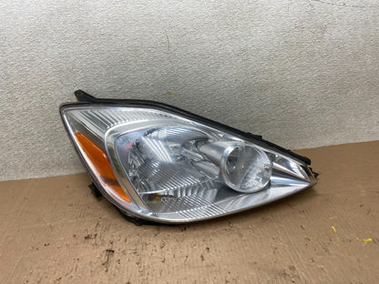 2004-2005 Toyota Sienna Right Passenger Halogen Headlight TYC Y0341 DW0