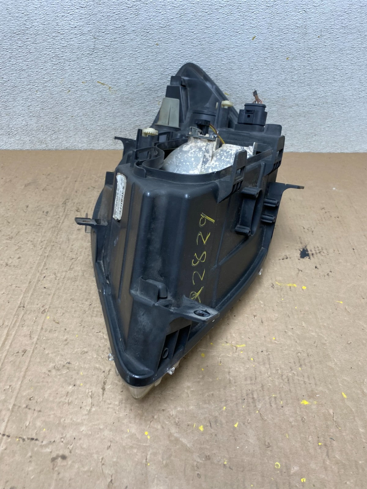 2007 to 2013 Mercedes Sprinter Headlight Right Passenger Halogen Q2829 DW10