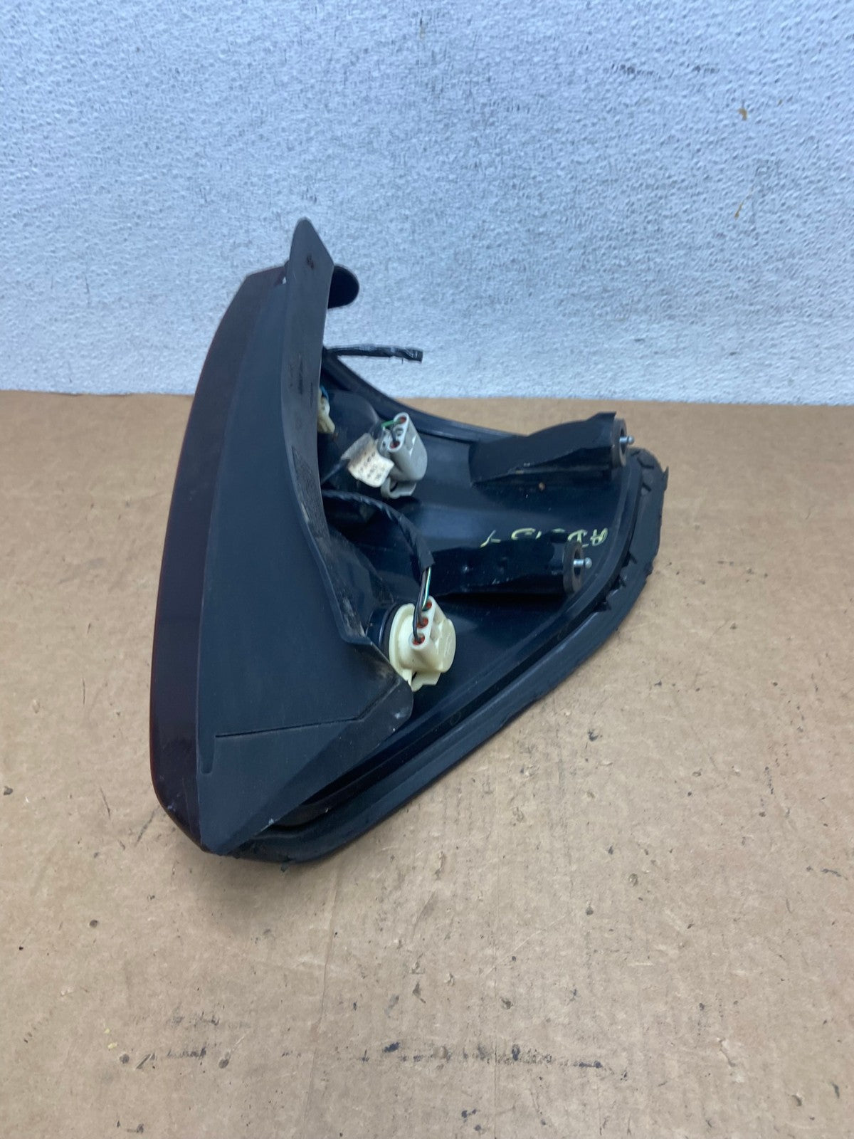 2001 - 2005 Pontiac Aztek Right Passenger Side Tail Light AD5154 LK4